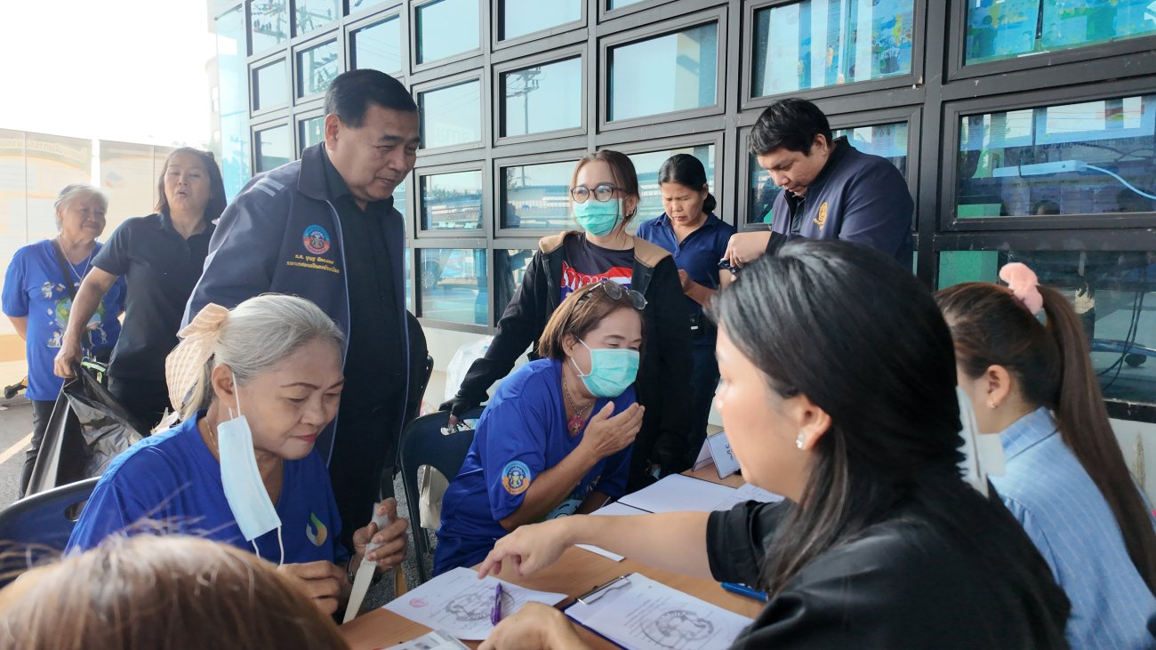 เทศบาลนครอ้อมน้อย จัดกิจกรรมธนาคารขยะรีไซเคิล ตามโครงการส่งเสริมการจัดการขยะในชุมชน ประจำปีงบประมาณ พ.ศ. 2569