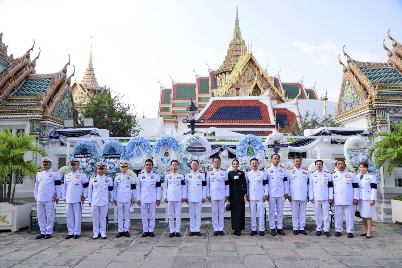 เทศบาลนครอ้อมน้อย  ร่วมเดินทางกับจังหวัดสมุทรสาคร ในพระพิธีธรรมสวดพระอภิธรรมพระบรมศพ สมเด็จพระนางเจ้าสิริกิติ์ พระบรมราชินีนาถ พระบรมราชชนนีพันปีหลวง