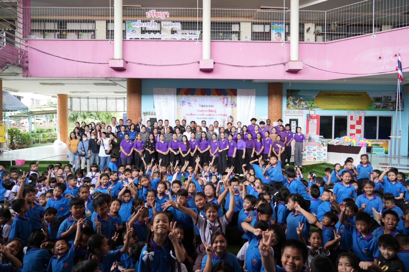 เทศบาลนครอ้อมน้อย จัด "โครงการจัดการเรียนรู้แบบโครงงาน 8 กลุ่มสาระการเรียนรู้ชั้นประถมศึกษาปีที่ 1-6" ณ โรงเรียนอนุบาลเทศบาลอ้อมน้อย 2